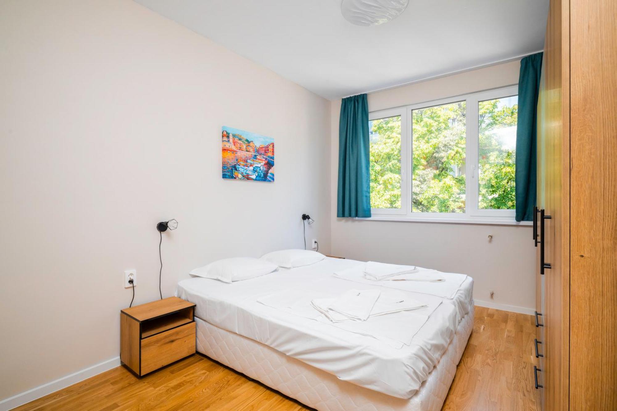 Apartament Spacious 2bd Near Ndk With Workspace Sofia